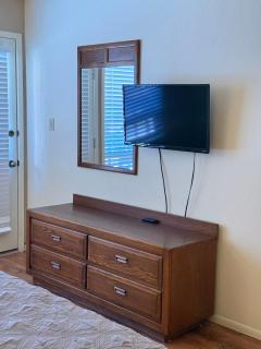 TALISMAN AMAZING VIEWS Walk to Uptown Sleeps 4 - 1