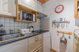 Clos Du Savoy - South Facing Balcony - Happy Rentals - 7