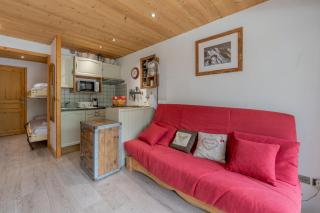 Clos Du Savoy - South Facing Balcony - Happy Rentals - 6