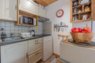 Clos Du Savoy - South Facing Balcony - Happy Rentals - 2