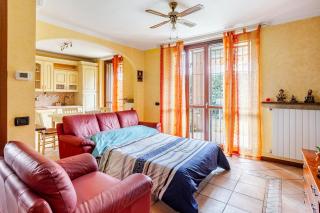 Vimodrone apartment big garden - 4