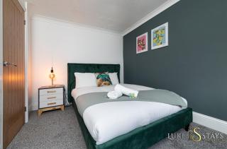 Luke Stays - Fallsway - 9