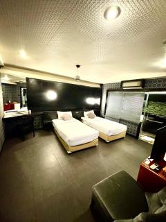 House of Happiness - 9