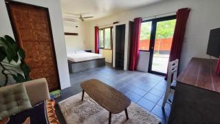 Molmol Cafe - Larena - 6