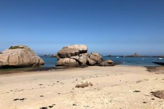 Très bel appartement en rez-de-chaussée état neuf à 50m plage Coz-Pors à Trégastel - Réf 601 - 0