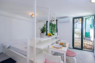 Aspalathos Romantic Retreat - 8