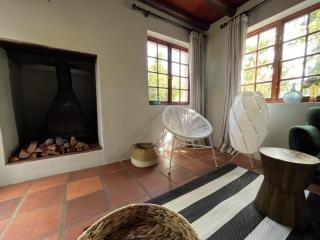 The Little Thatch Cottage - 5