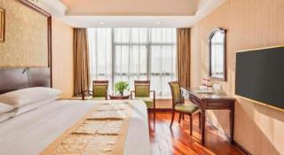 Vienna Hotel Shenzhen International Exhibition Center Fuhai Qiaotou - 4