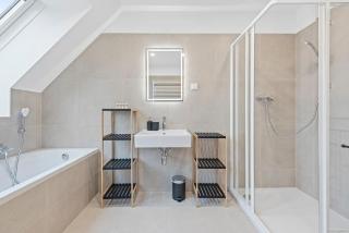 Nüll Residences-modern attic flat with AC - 3