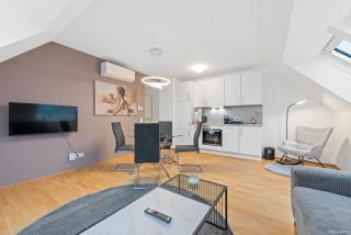 Nüll Residences-modern attic flat with AC - 4