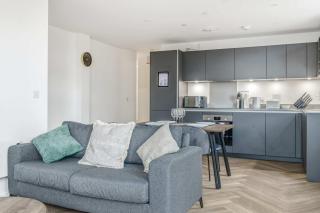 Spacious & Modern 2BED Apartment in Birmingham - 2