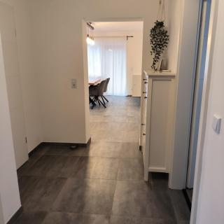 Modern 1BR apt w king size, only 5 min to RAB - 8