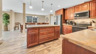 6 Bedrooms Hot Tub Game Room Movie Theater - 2