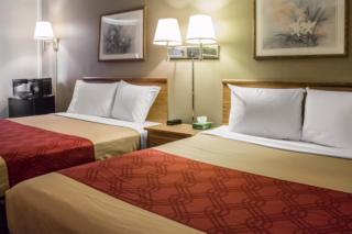 Le Mars Inn and Suites - 8