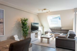 Beautiful and ideally located 3BR apartment - 0