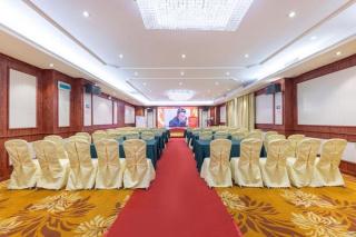 GreenTree Inn Guangzhou Panyu Chimelong Happy World Business Hotel - 8