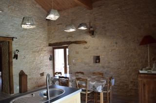 Gîte le Safranier Maison ancienne avec piscine couverte et chauffée - 8