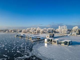 HT Houseboats - domki na wodzie - sauna, lake view - 9