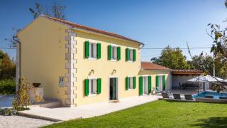 Family villa Corticum Otium with pool in Tinjan - Kučići - 0