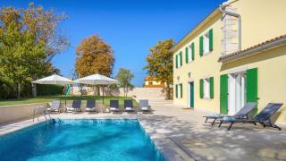Family villa Corticum Otium with pool in Tinjan - 5