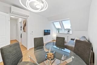 Nüll Residences 37 - Bright Attic Apartment with AC - 8