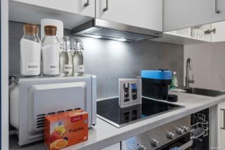 Nüll Residences 37 - Bright Attic Apartment with AC - 1