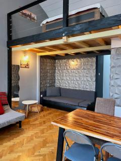 Twin Danube Lofts by Chain Bridge - 0