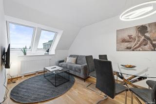 Nüll Residences 37 - Bright Attic Apartment with AC - 4