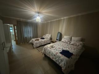 VinVid Harties Guest House - 8