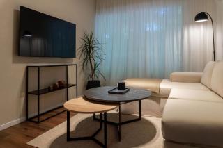 Newly Renovated 1-Bedroom in Luxury Tower - 5