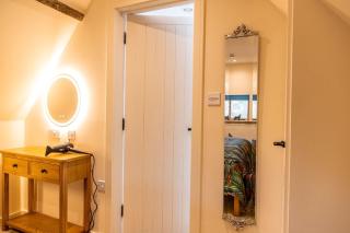 The Stable by Keepers Cottages - 2