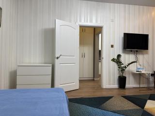 Urban Suites Central One Bedroom Apartment - 5