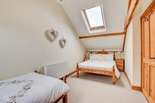 3 Bed in Pembroke oc-bow018 - 1