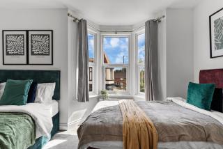 Sleek and Stylish Abode - Parking - Bristol - 6
