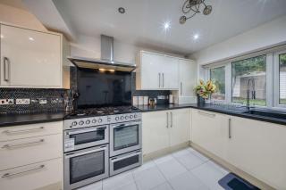 3 Bedrooms Sleeps 7 Free Parking - 1