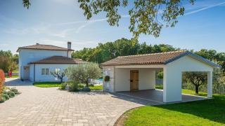 Modern villa Grgo with pool and jacuzzi in Tinjan - Bašići - 8