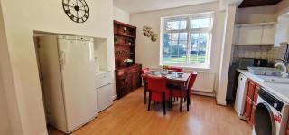 Spacious 4 Bedroom Detached Home in Iffley Village - 6