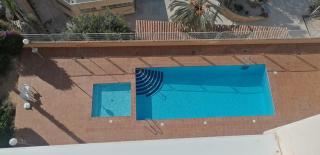 Magníficas vistas a la playa con piscina y parking - 3