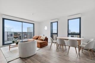 T4 moderne • Terrasse • CDG & Parc Astérix - 0