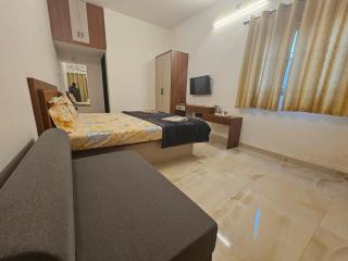 Rock Finch Holiday Homes - Malpe Beach - 2