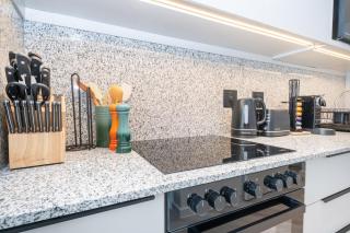 213 Paarl 2 Bedroom Lux Aprt With Parking & Aircon - 9