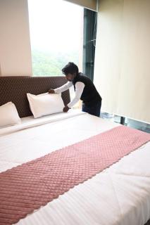 HOTEL RV PARK Inn MOGAPPAIR - 3