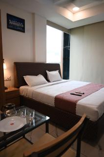 HOTEL RV PARK Inn MOGAPPAIR - 2