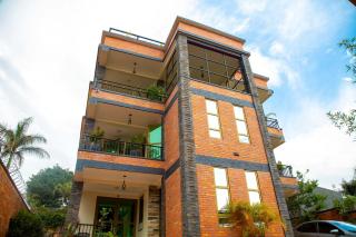 Kigali Ikaze Suites - 9