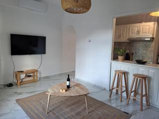 Downtown Apartment Platanos - 2