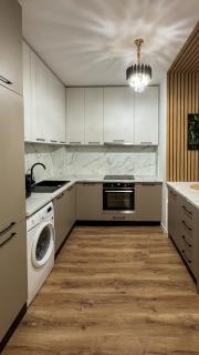 Venus Luxurios Residence Coresi Mall - 2