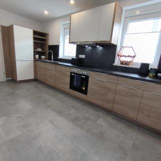 2BR, 1BA GF apt w walk-in closet, AC near RAB - 6