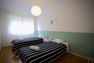 Downtown 2 Bedroom Peaceful Flat - Balcony & Private Parking - Porto - 8