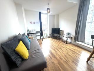 DownTown Modern Stay 2 Bed & 1 Bath - 3