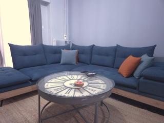 The Cozy Blue Flat - 9